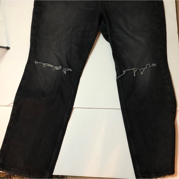 NWT Good American black slight distressed denim size 16 - Picture 3 of 14